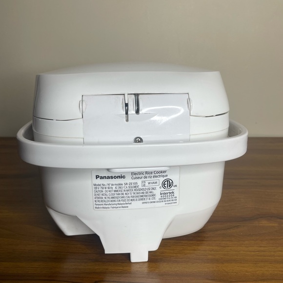 Panasonic Microcomputer SR-ZE105 Japanese Rice Cooker & Multi-Cooker Tested - Picture 4 of 9